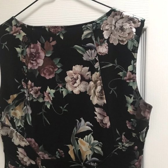 🖤🌸 💃Beautiful Enfocus Black Floral Dress - Picture 6 of 9